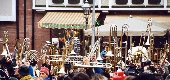 Präsident Bush, dies ist die IG Friedensmetall