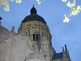 Dort oben, wo das kleine Licht leuchtet, spielt der
Turmchor die Antwortmusik